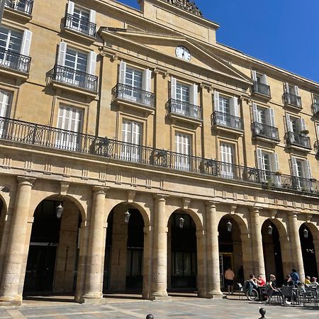 Lauramer Plaza Nueva بلباو المظهر الخارجي الصورة