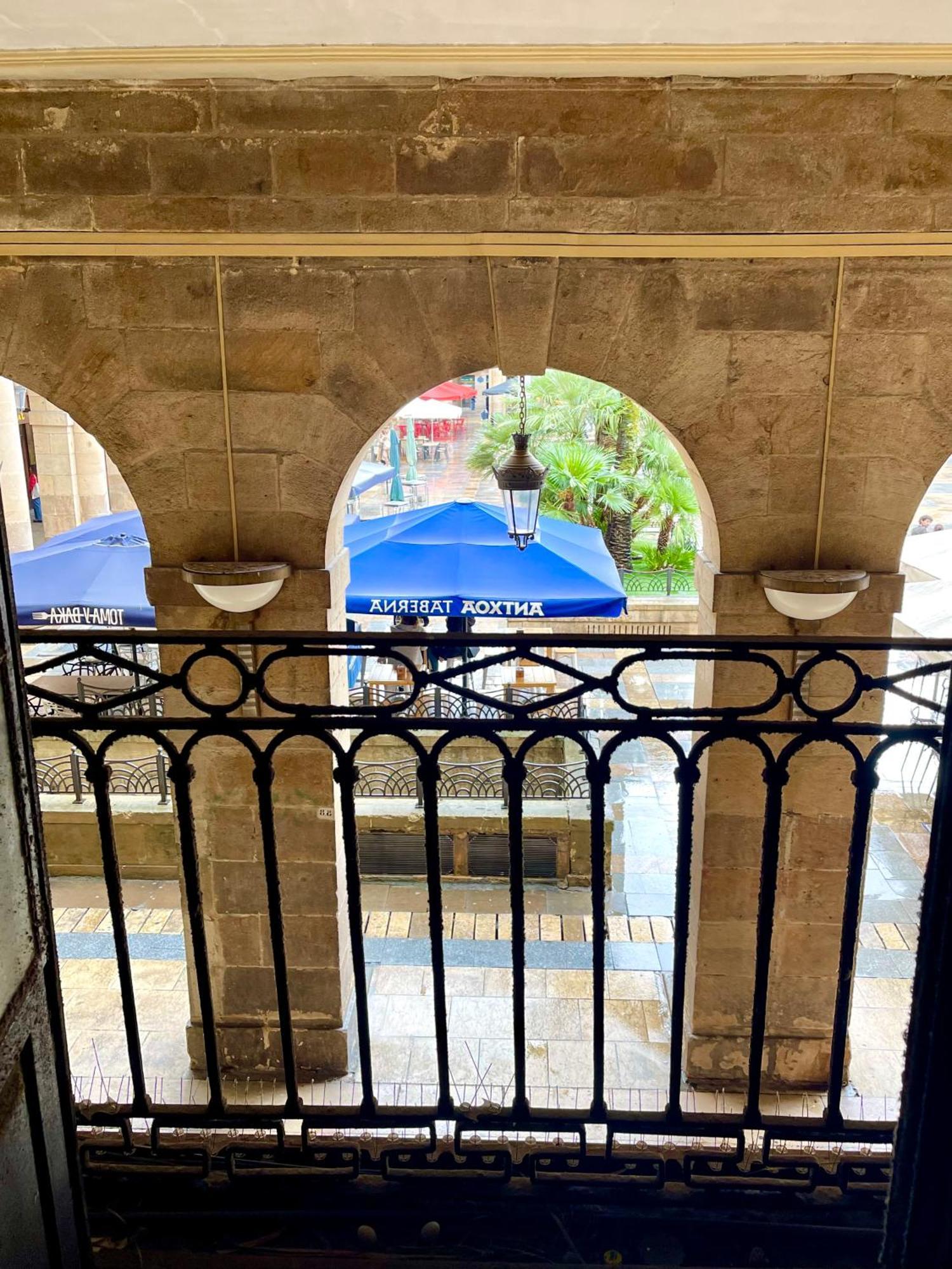 Lauramer Plaza Nueva بلباو المظهر الخارجي الصورة